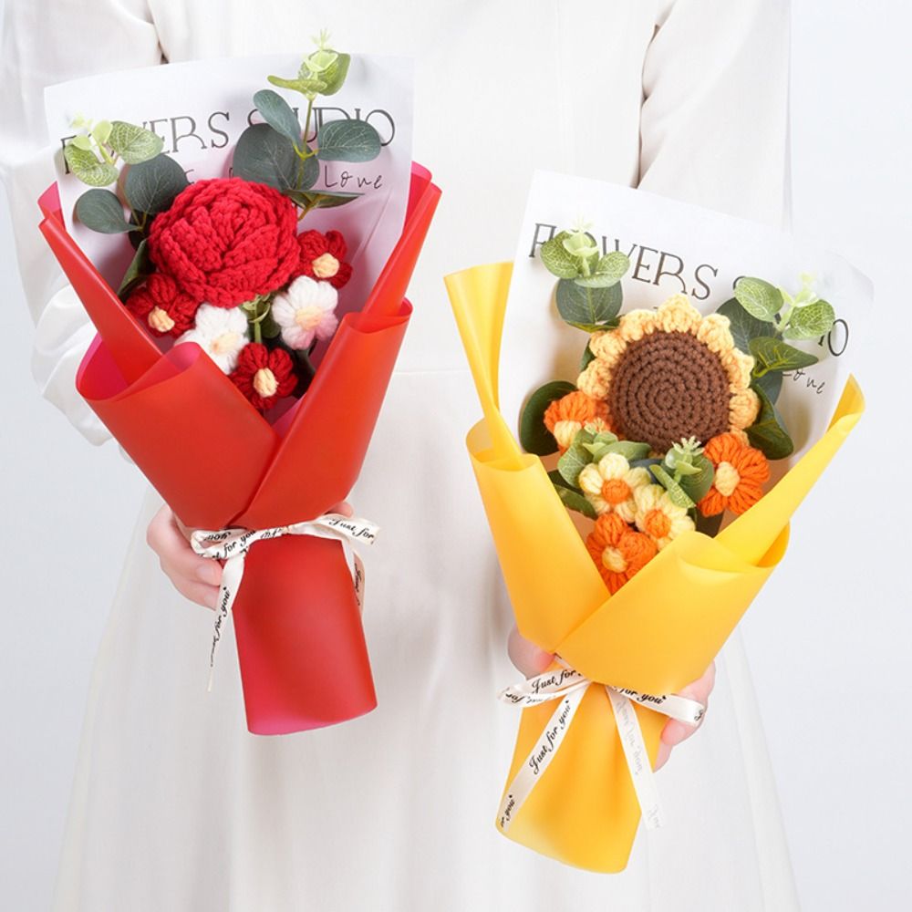 Knitted Crochet Flowers Bouque - Photography Artificial Lighting recension och pris